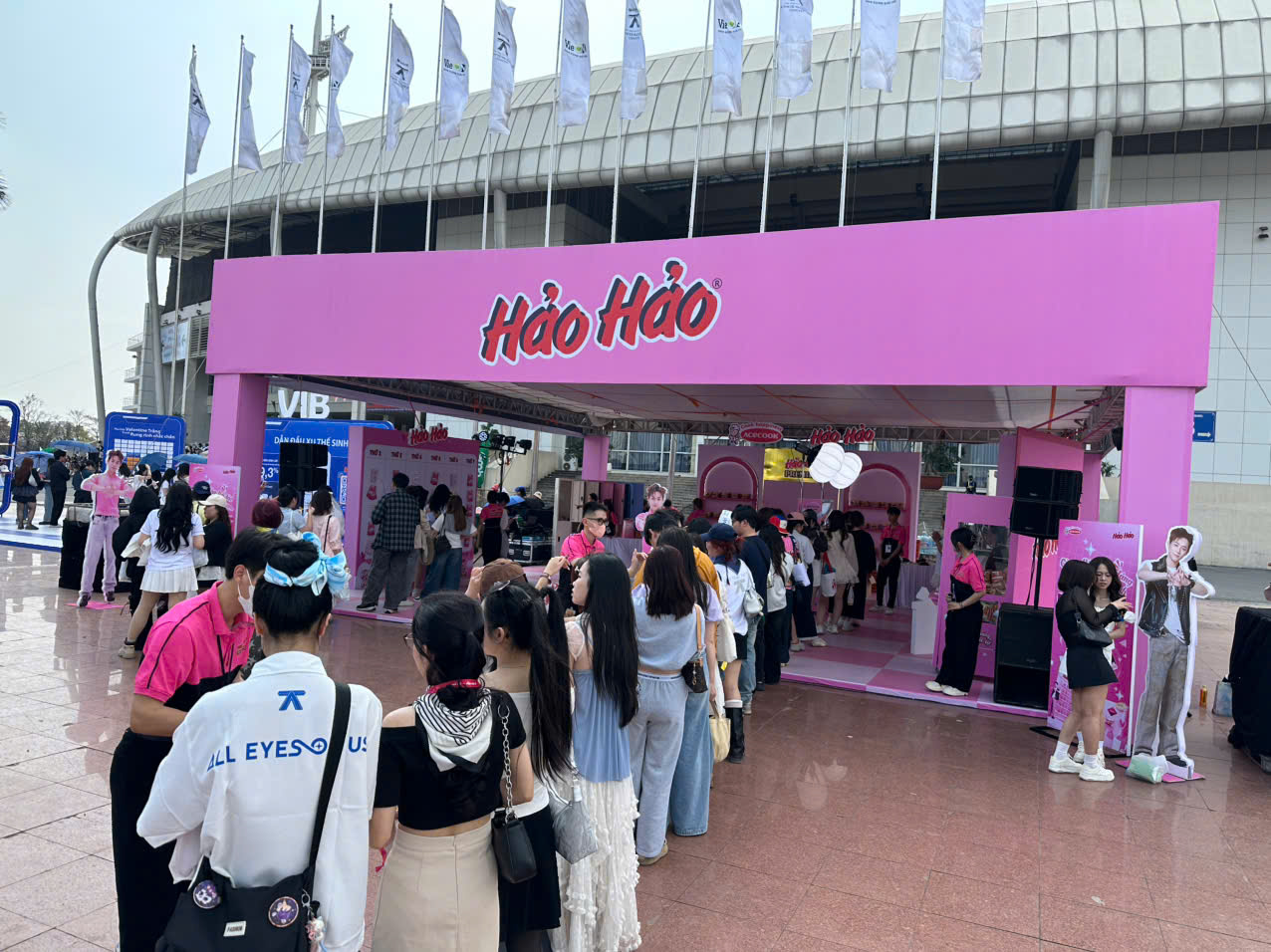 Daisy Media x Hảo Hảo “đổ bộ” concert “Anh Trai Say Hi” khuấy đảo không khí sự kiện!